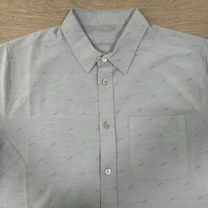 Vuori short sleeve bridge button down size M